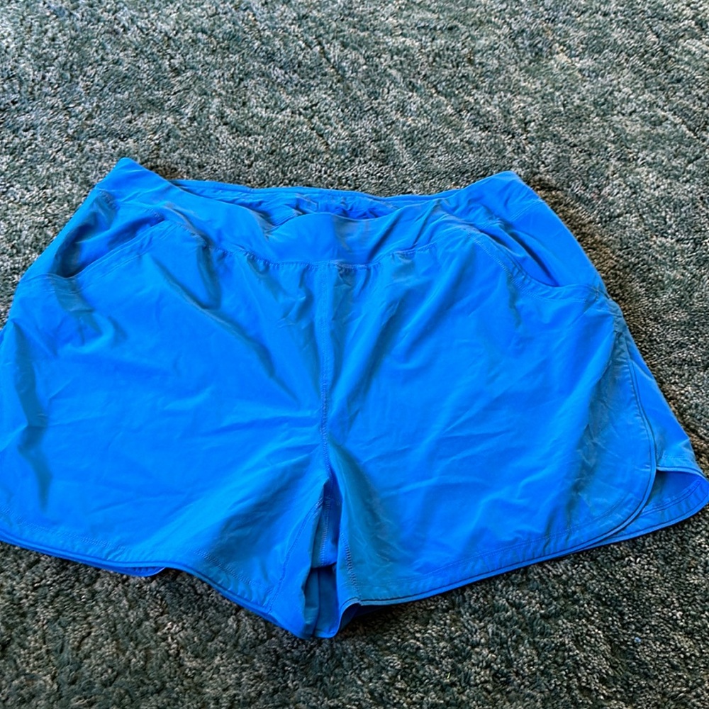 Women’s Lands End Nylon Shorts. Size 26W